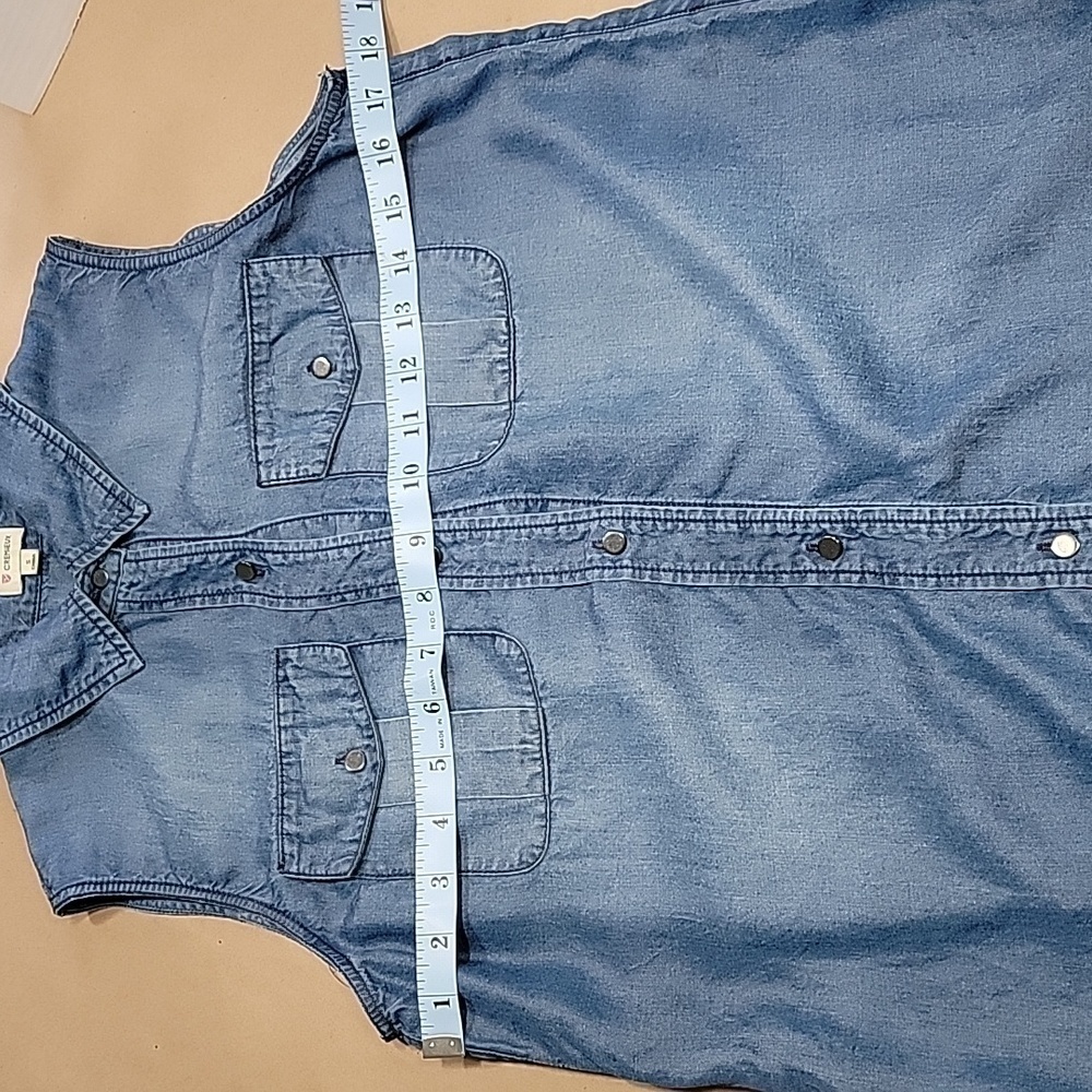 Cremieux, Size S Denim Look Sleeveless Button Down Top, EUC - Picture 4 of 9